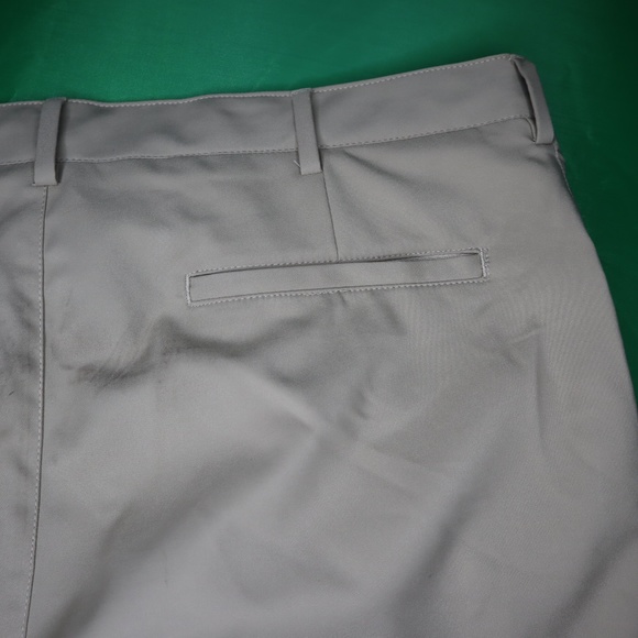Round Tree & York Performance Khakis - Picture 7 of 8